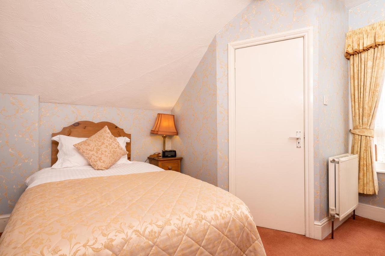 Summerhill Hotel Пейнтън Екстериор снимка